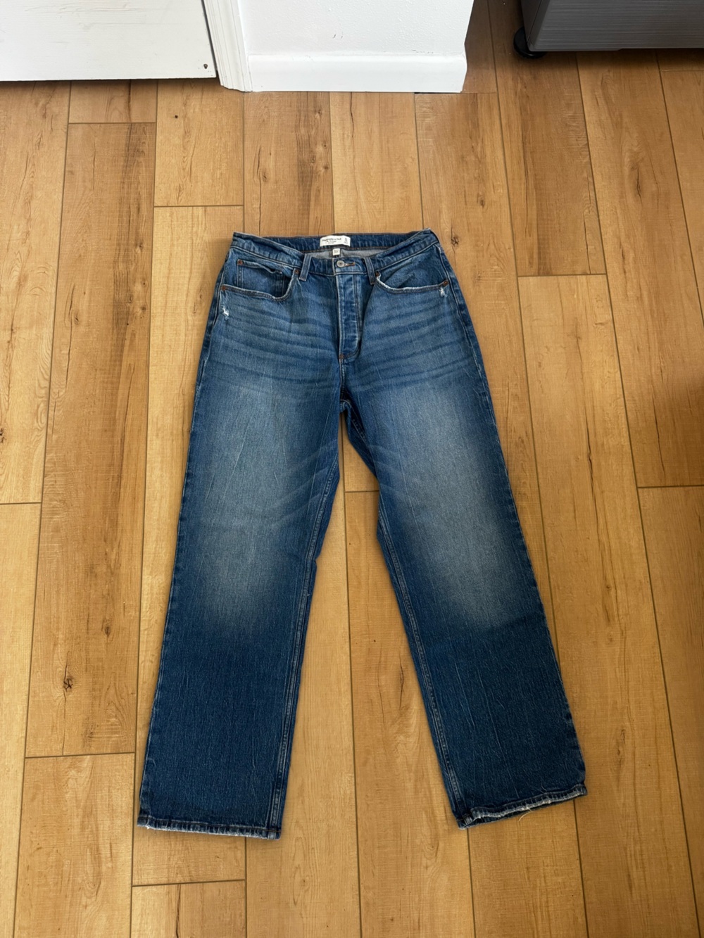 Abercrombie & Fitch Low Rise Baggy Jeans